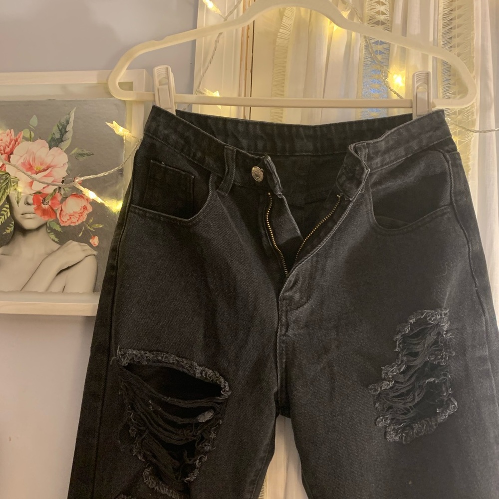 SHEIN Black Ripped Jeans